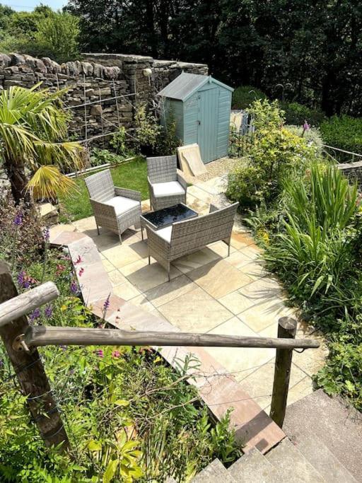 17Th Century Cottage With Hidden Garden Steeton 外观 照片